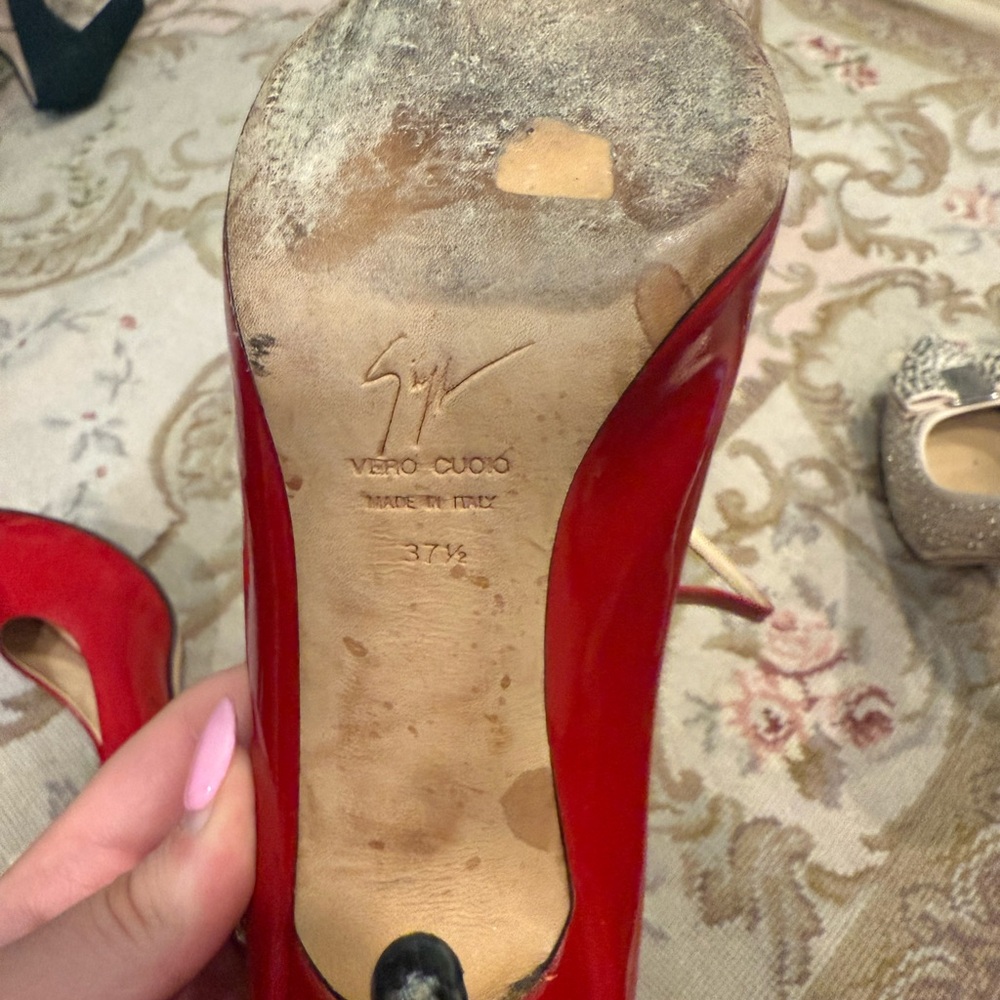 Vero Cuoio red heels